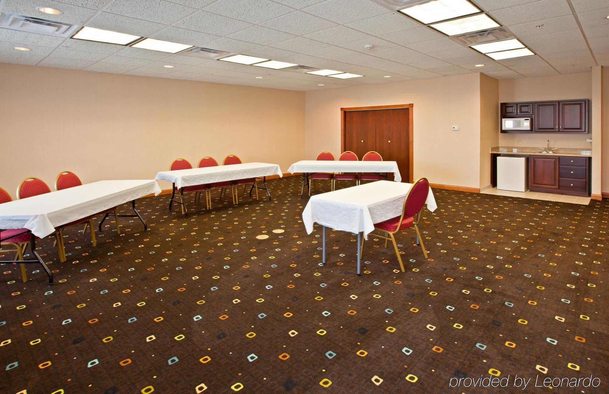 Holiday Inn Express Hotel & Suites Anderson By Ihg Удобства фото